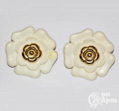 Клипсы CHANEL "Белые цветы"